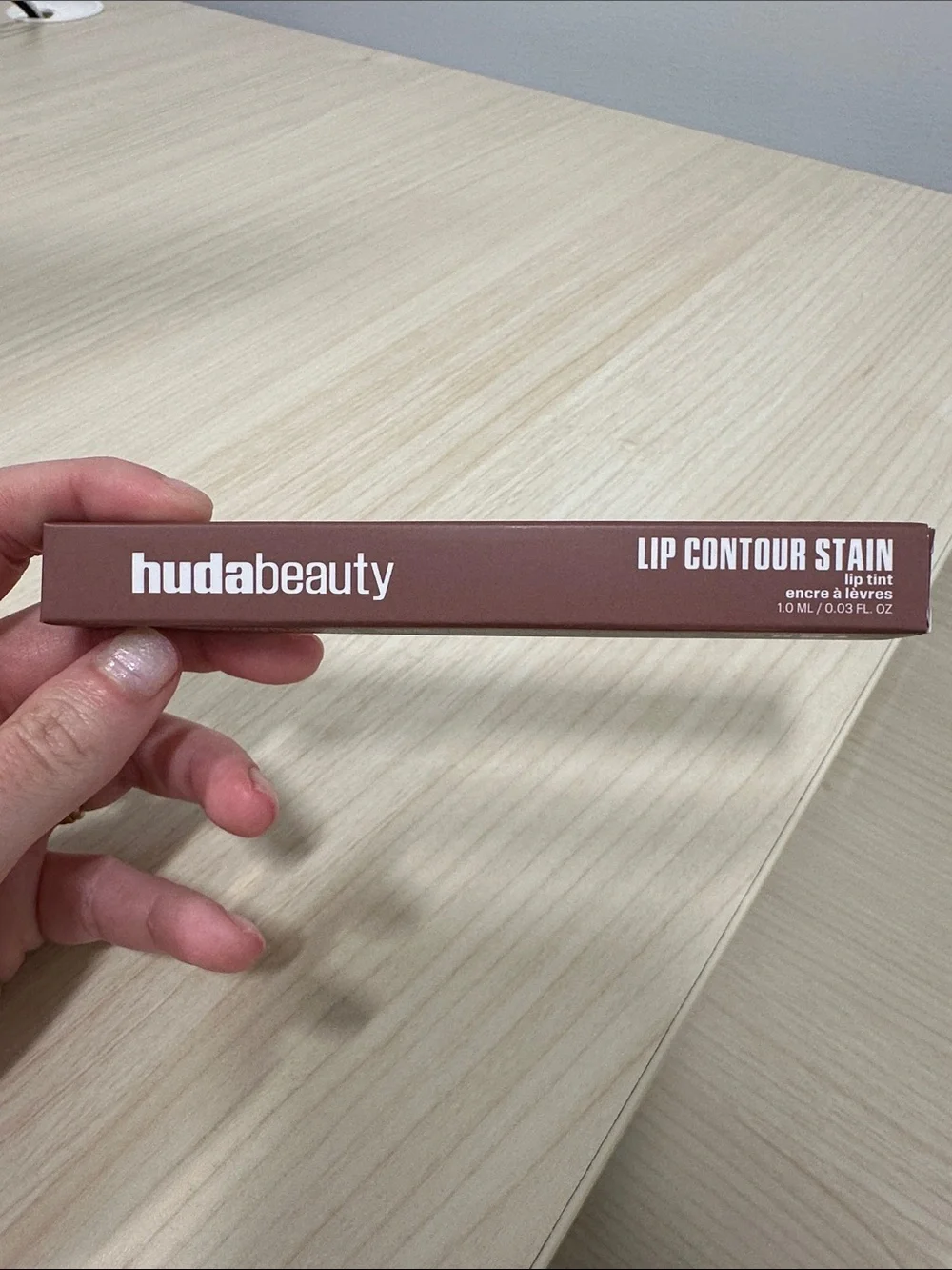 NIB hudabeauty lip contour stain